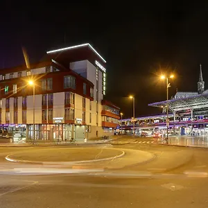 https://gunnewig-kommerz-hotel.topcolognehotels.com
